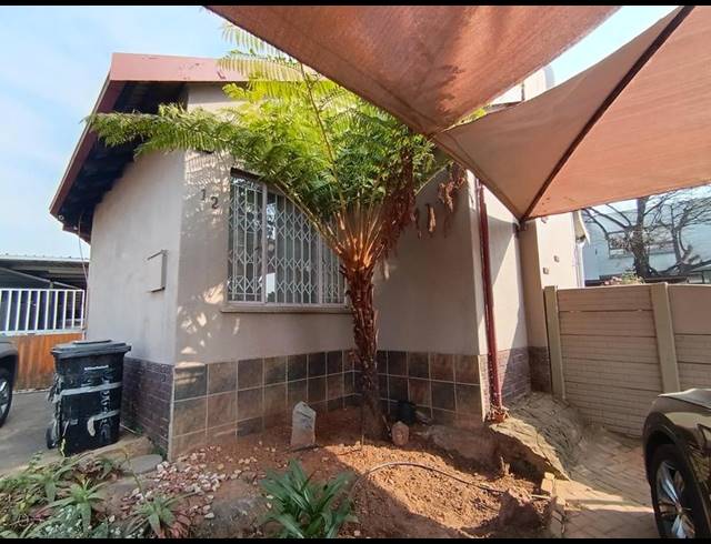 3 BEDROOM HOUSE FOR SALE IN WOODMERE